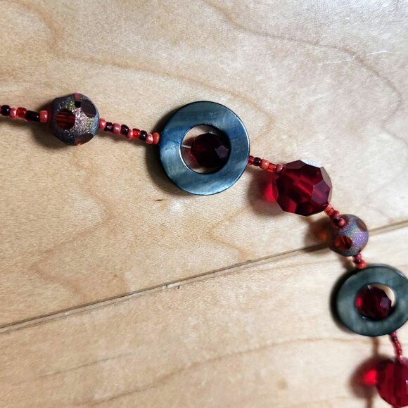 Handcrafted Necklace with Red Faceted and Round Beads Grey Mother of Pearl MOP - Picture 2 of 9